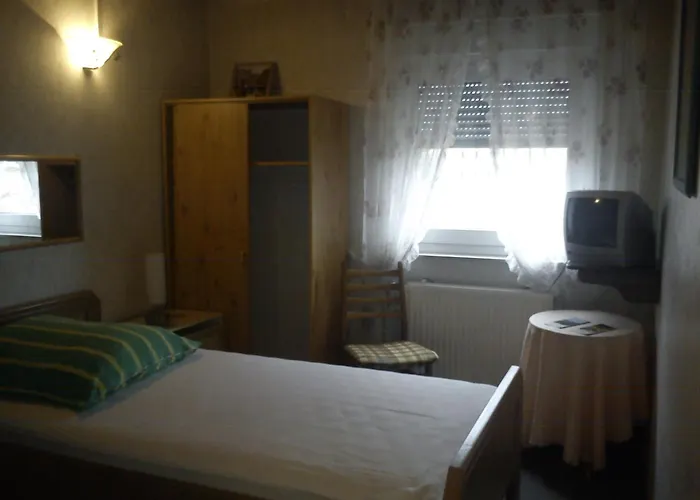 Zur Kueferschenke נירשטיין