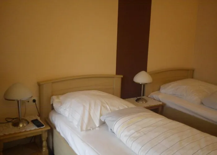 Zur Kueferschenke 3*