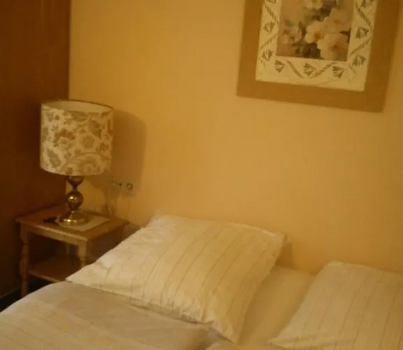 Zur Kueferschenke 3*