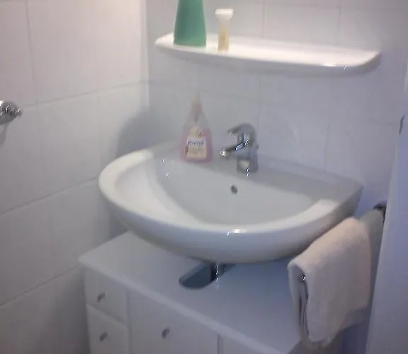 Zur Kueferschenke מלון 3*